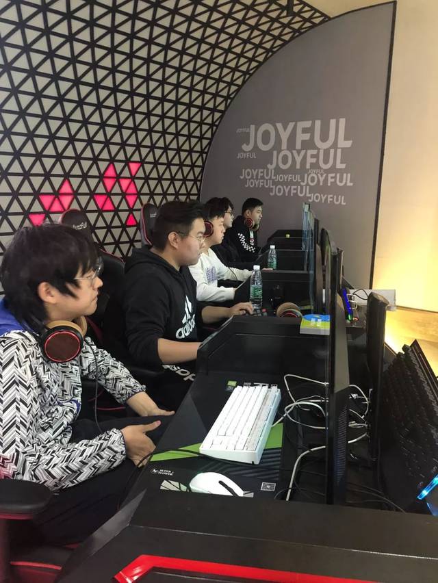 二节比赛中 二节比赛中